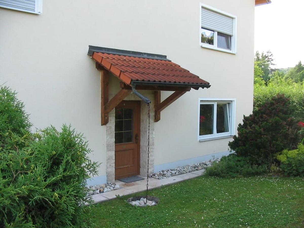 Ferienwohnung Im Gruenen Illschwang Exterior foto